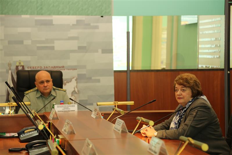 Командующий Северо-Западным округом провел встречу с руководителем Государственного музея-заповедника «Петергоф»