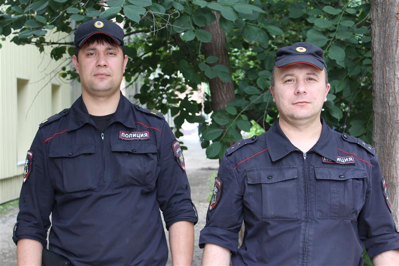 В г. Саратове сотрудники Росгвардии задержали гражданина, находившегося в федеральном розыске и подозреваемого в незаконном обороте наркотиков