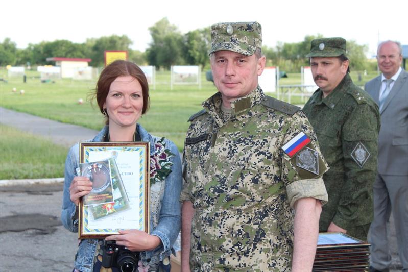 В Ростовской области военнослужащие и сотрудники Росгвардии обучили журналистов организации работы в особых условиях