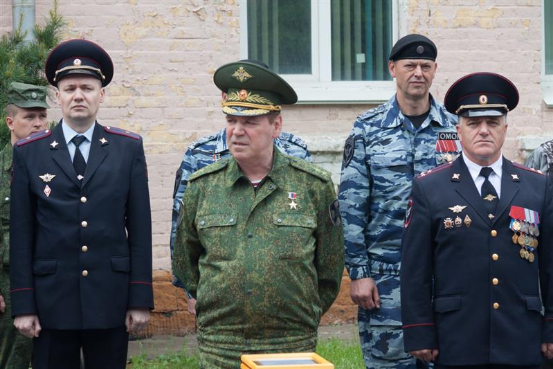 Командующий Восточным округом поздравил бойцов приморского ОМОНа с днем создания подразделения