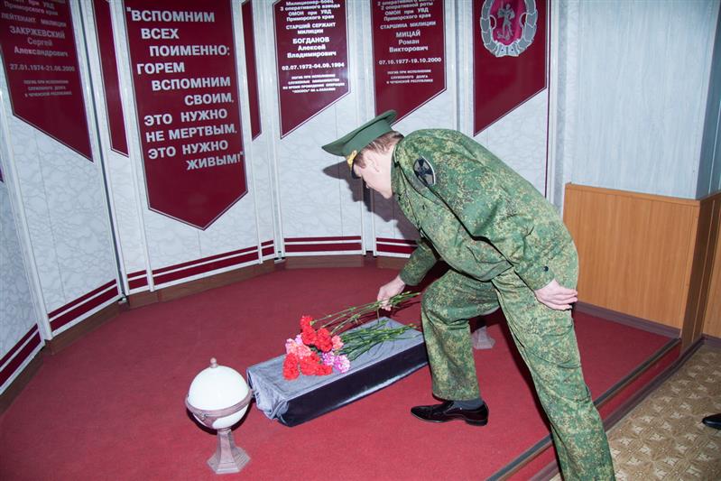 Командующий Восточным округом поздравил бойцов приморского ОМОНа с днем создания подразделения