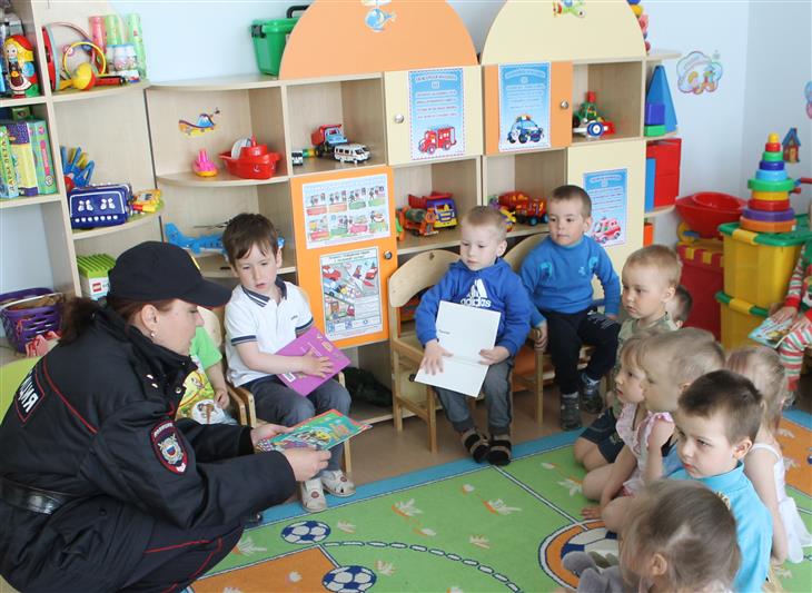 В Пермском крае военнослужащие Росгвардии приняли участие в акции «Подари книгу детям»