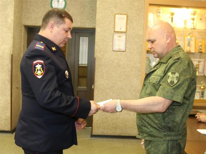 Сотрудникам вневедомственной охраны  г. Санкт-Петербурга вручили нагрудные знаки отличия 