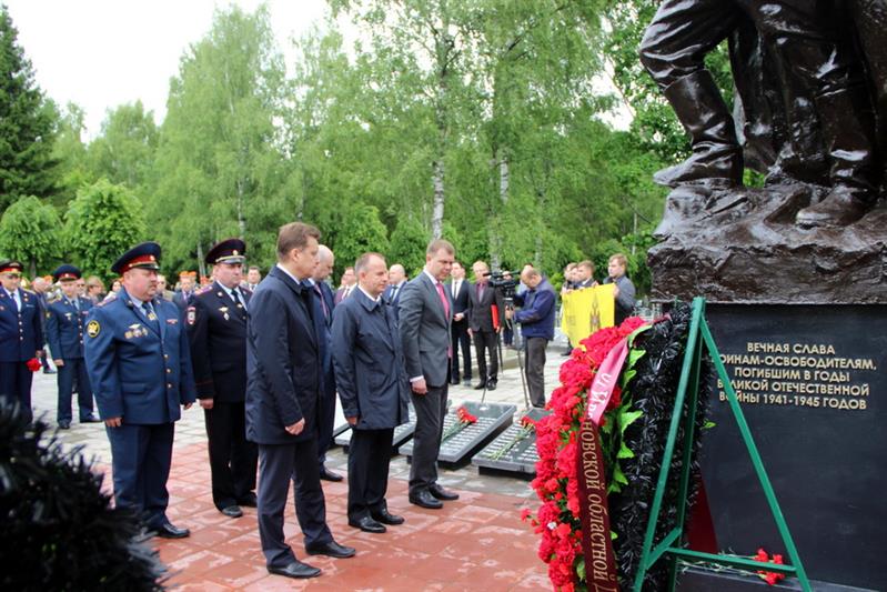 В г. Иванове сотрудники Росгвардии приняли участие в открытии отреставрированного памятника «Советскому солдату – Победителю»