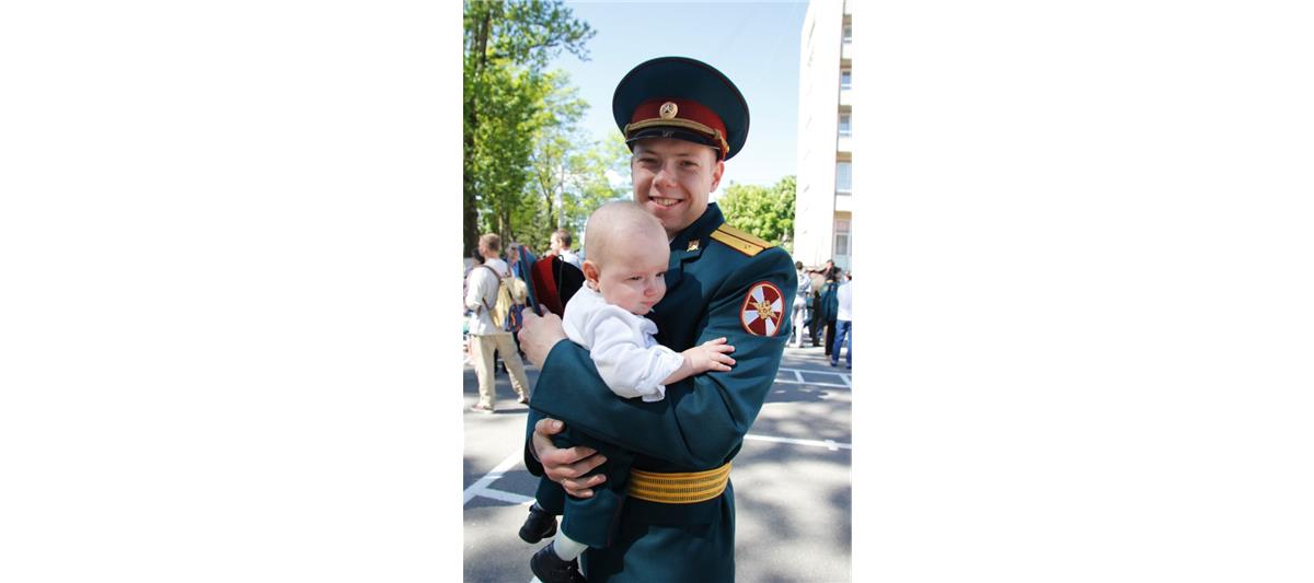 В Санкт-Петербургском военном институте войск национальной гвардии состоялся выпуск лейтенантов