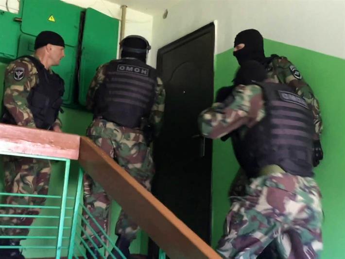 При силовой поддержке бойцов ангарского ОМОНа задержан организатор интернет-магазина наркотиков