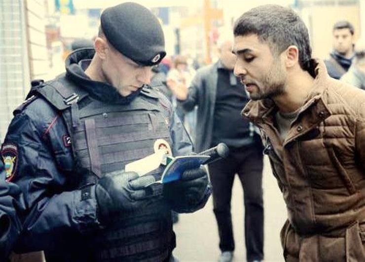 В г. Ростове-на-Дону при силовой поддержке сотрудников ОМОНа на транспорте задержаны незаконные мигранты