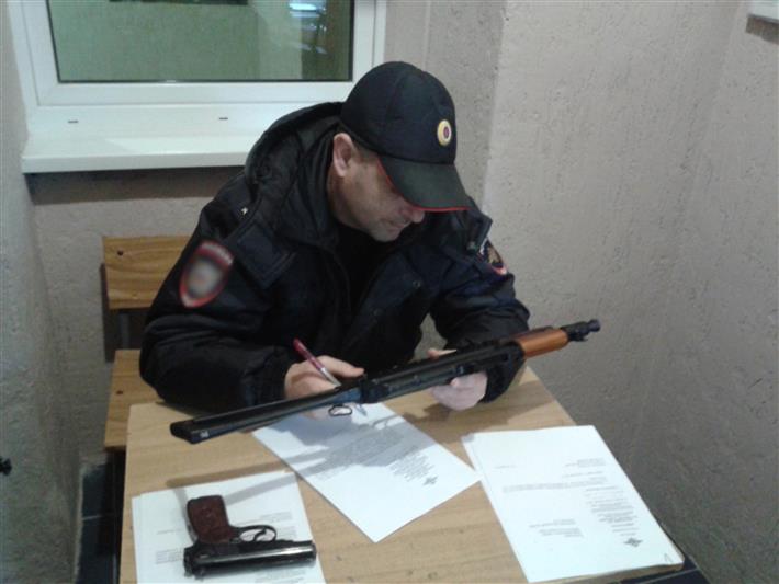 В Хакасии сотрудники Росгвардии и полицейские выявили более 30 нарушений правил оборота оружия