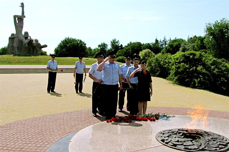 В День памяти и скорби военнослужащие и сотрудники Северо - Кавказского округа Росгвардии приняли участие во  Всероссийской акции «Свеча памяти»