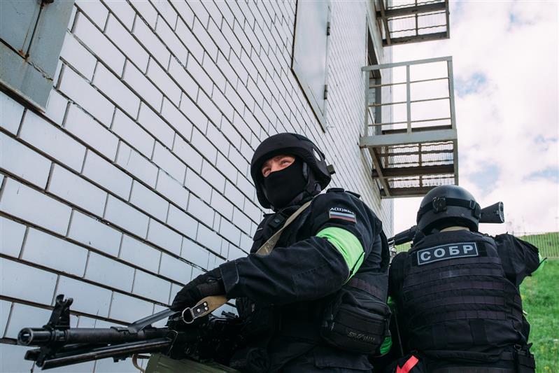 Во Владимирской области сотрудники Росгвардии оказали силовую поддержку полицейским в задержании гражданина, находившегося в международном розыске