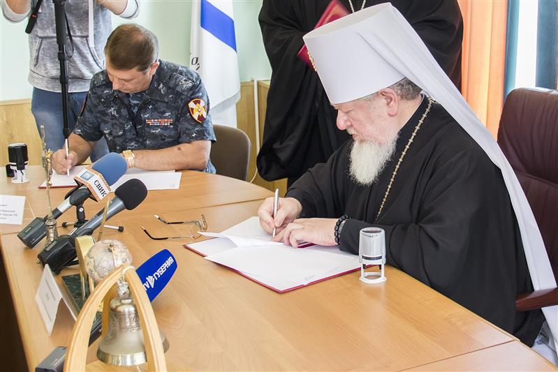 Состоялось подписание соглашения о сотрудничестве между Управлением Росгвардии по Воронежской области и Воронежской митрополией