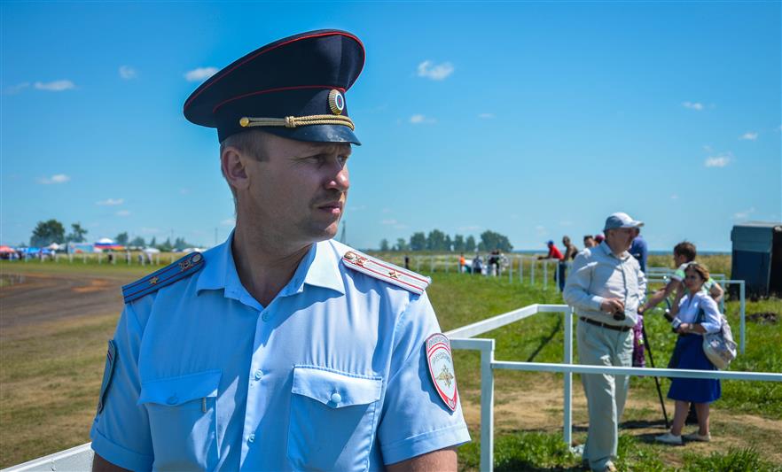 Сотрудники Росгвардии обеспечили общественную безопасность на VIII Всероссийском сельском Сабантуе в Пензенской области