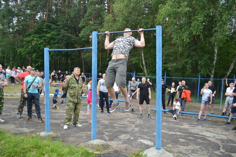 Сотрудники Управления Росвгардии по Калужской области провели семейный спортивный праздник «Папа, мама, я – спортивная семья!»