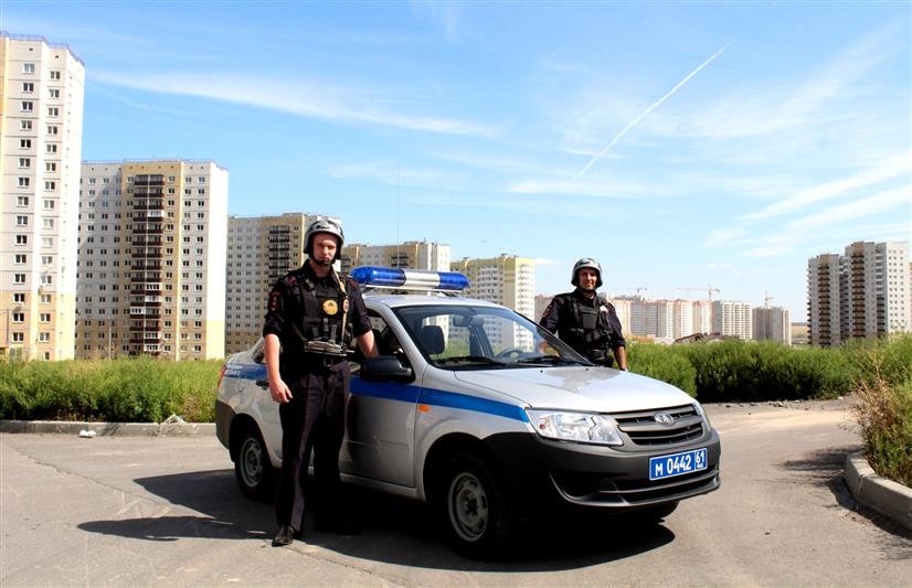 В г. Ростове-на-Дону сотрудники Росгвардии задержали гражданина, совершившего угон автомобиля