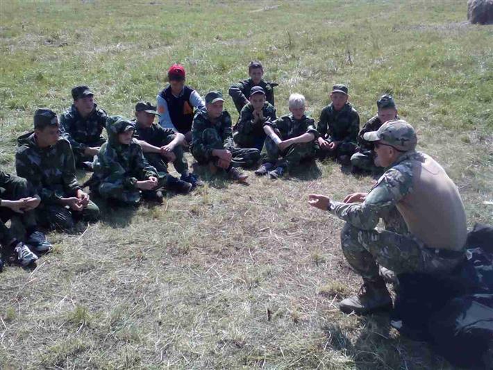 В Самарской области сотрудники СОБРа и ОМОНа Росгвардии провели  занятия для детей из военно-патриотических клубов