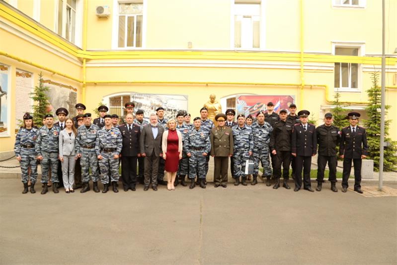 В г. Санкт-Петербурге военнослужащих и сотрудников Росгвардии наградили за  охрану общественного порядка и обеспечение общественной безопасности во время Кубка Конфедераций 2017