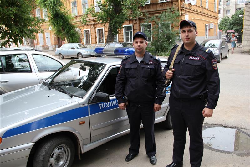 В г. Саратове сотрудники Росгвардии задержали гражданина, перевозившего наркотики