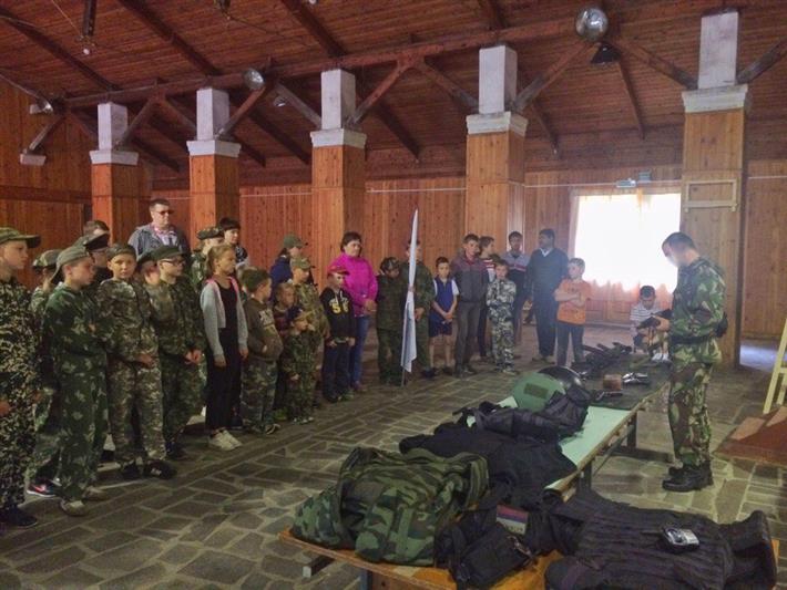 В Карелии сотрудники СОБРа Росгвардии приняли участие в спортивно-патриотическом фестивале