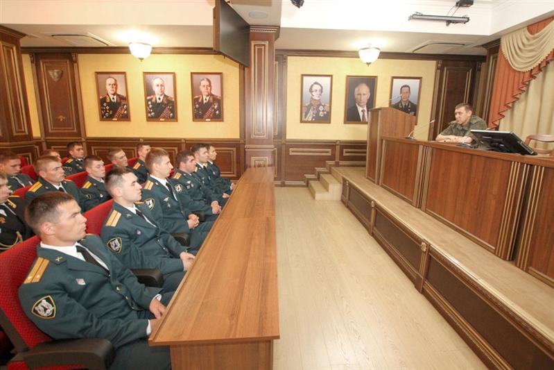 Новоиспеченные офицеры – выпускники военных вузов прибывают в Восточный округ войск национальной гвардии РФ для дальнейшего прохождения службы