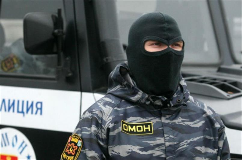 В г. Екатеринбурге при силовой поддержке бойцов ОМОНа Росгвардии задержаны распространители запрещенных веществ