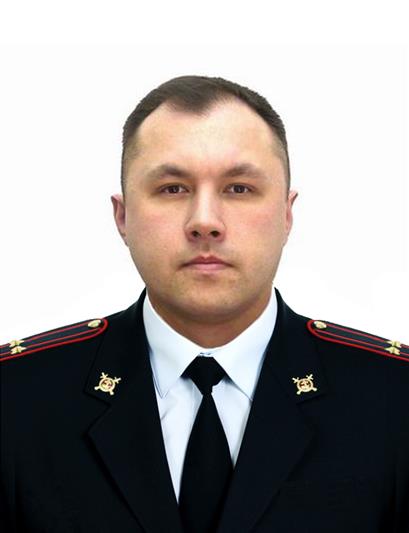 В Мурманской области сотрудник Росгвардии вернул родным потерявшегося ребенка