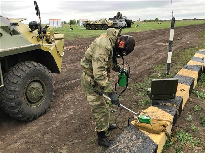Команда военнослужащих Сибирского округа Росгвардии стала призером всеармейского конкурса экипажей радиационной, химической, биологической разведки «Безопасная среда-2017»