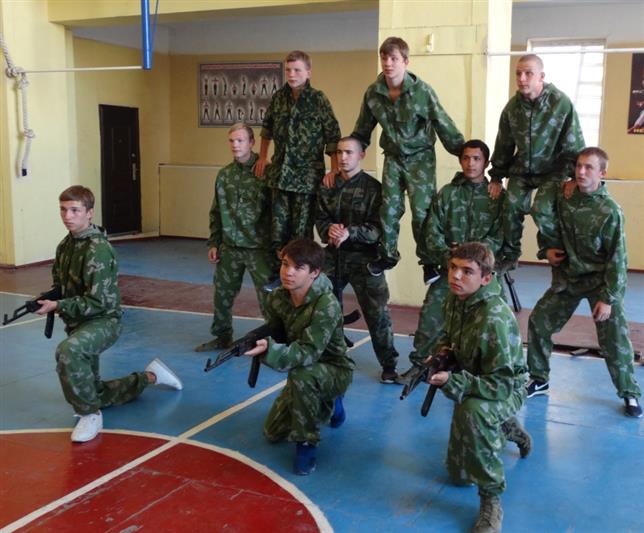 Военнослужащие Северо-Кавказского округа Росгвардии провели экскурсию для воспитанников астраханского социально-реабилитационного центра