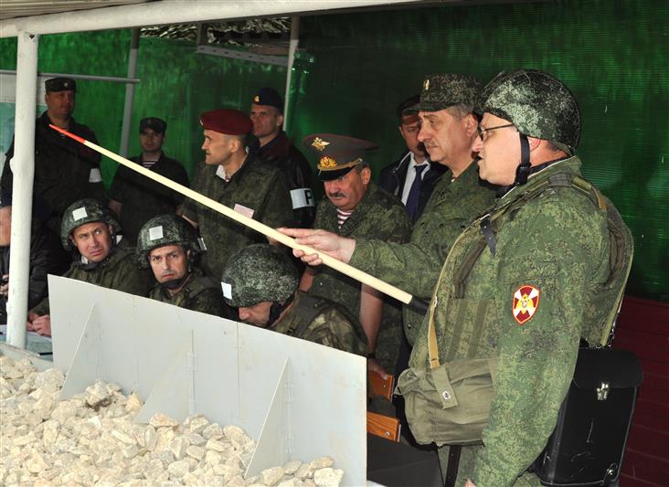 Командующий Уральским округом Росгвардии провел командно-штабное учение с соединением по охране важных государственных объектов 