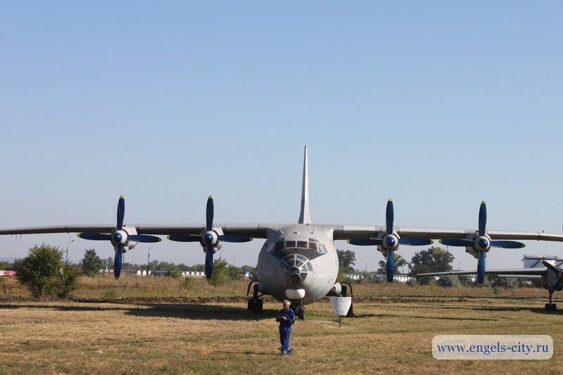 В Саратовской  области военнослужащие и сотрудники Росгвардии приняли участие в праздновании  Дня Воздушного флота России