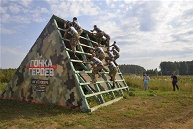 Команда Уральского округа Росгвардии завоевала второе место в «Гонке героев» на полигоне «Свердловский» Центрального военного округа Минобороны России