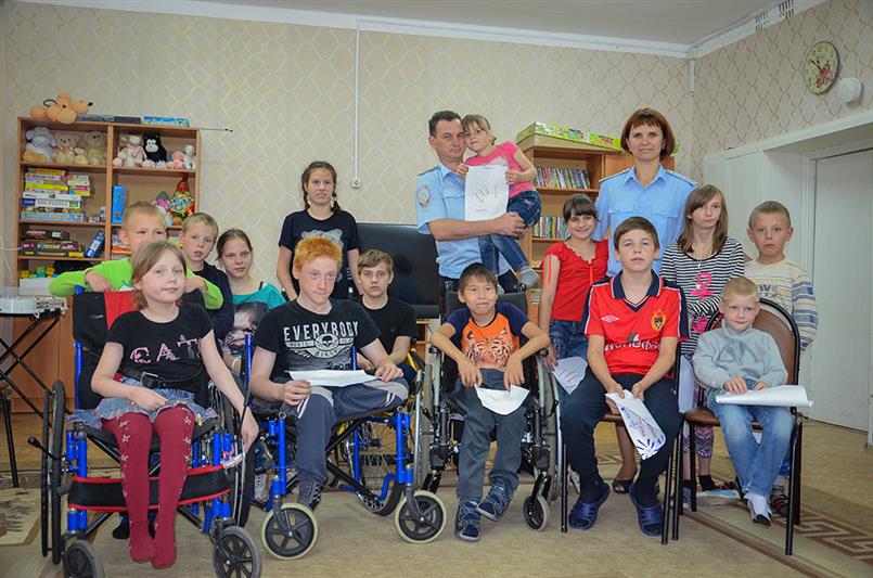 В Пензенской области сотрудники Росгвардии провели акцию для воспитанников подшефного детского дома 