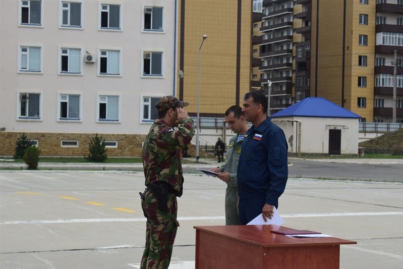В Каспийске состоялось награждение сотрудников Росгвардии в преддверии Дня Воздушного флота России