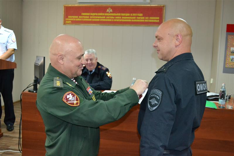 Командующий Северо-Западным округом проинспектировал подразделения Росгвардии, дислоцированные в Псковской области