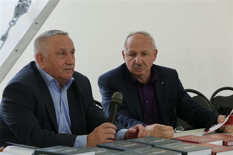 На Поклонной горе в Москве состоялся Фестиваль столичной прессы, в котором принял участие творческий коллектив центрального журнала Росгвардии «На боевом посту»
