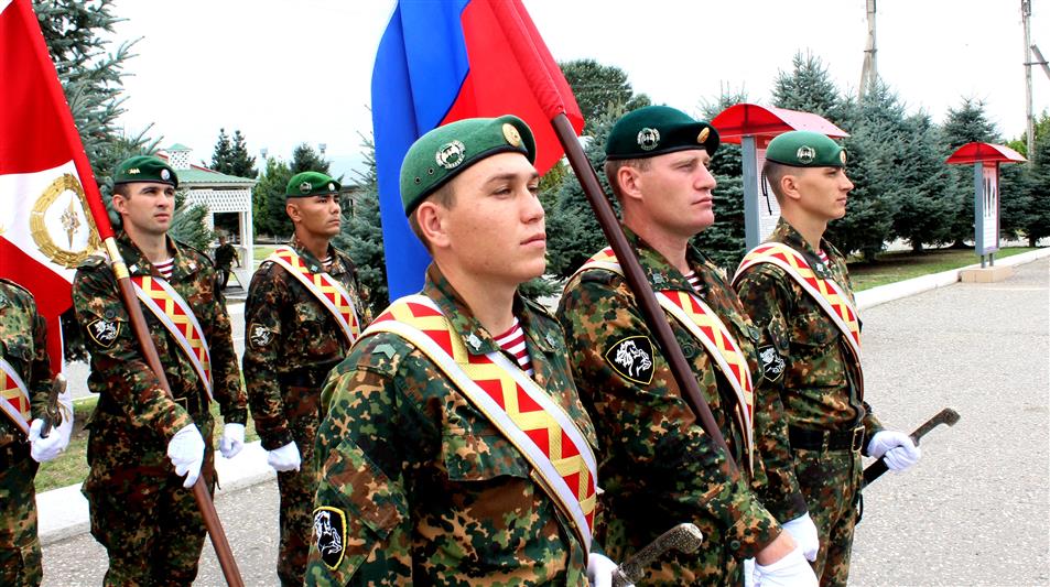 В Грозном военнослужащие Северо-Кавказского округа Росгвардии почтили память боевых товарищей, погибших при исполнении воинского долга