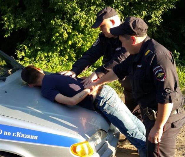 В Татарстане сотрудники Росгвардии задержали гражданина, подозреваемого в совершении разбойного нападения