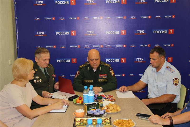 Командующий Северо-Западным округом провёл «круглый стол» с руководителями ведущих СМИ Республики Карелия