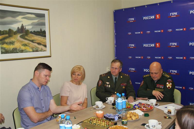 Командующий Северо-Западным округом провёл «круглый стол» с руководителями ведущих СМИ Республики Карелия