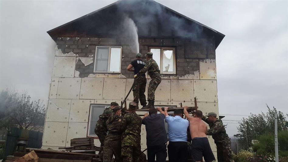 Военнослужащие и сотрудники Росгвардии приняли участие в ликвидации пожаров, охвативших шесть районов Волгоградской области