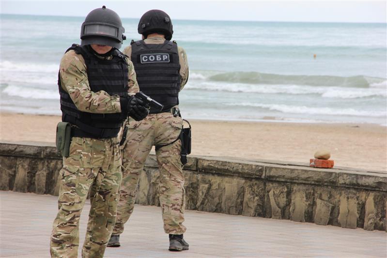 В Краснодарском крае  при силовой поддержке СОБРа Росгвардии задержаны злоумышленники, совершившие разбойное нападение на гражданина