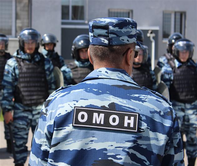 В Тольятти сотрудники Росгвардии оказали силовую поддержку в проведении следственно-оперативных мероприятий представителям регионального УМВД