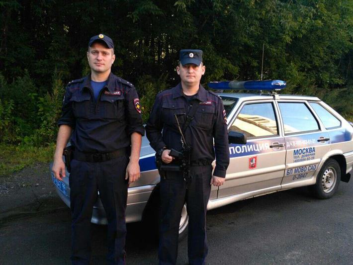 В Северном округе г. Москвы сотрудники Росгвардии задержали молодого человека за незаконное хранение оружия и наркотических средств