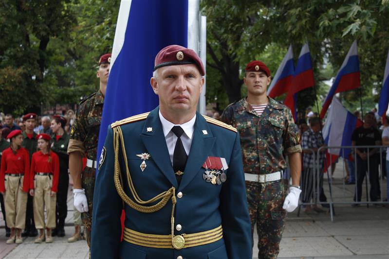 Военнослужащие крымского соединения Северо-Кавказского округа Росгвардии приняли участие в торжественных мероприятиях, посвященных Дню Государственного флага Российской Федерации