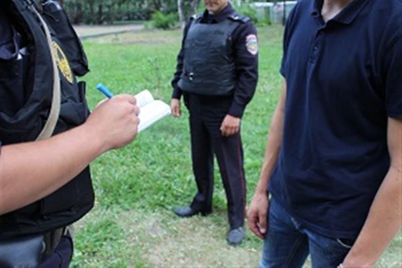 В Челябинске сотрудники Росгвардии задержали иностранца, который целый год находился в федеральном розыске