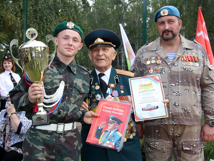 Военнослужащие отряда специального назначения «Ермак» приняли участие в подготовке профильной смены воспитанников детских домов Новосибирской области