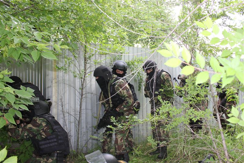 В Самарской области при силовой поддержке бойцов ОМОНа Росгвардии задержаны распространители наркотиков
