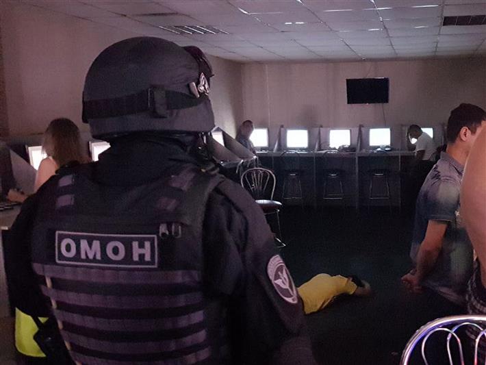 В Томске при силовой поддержке бойцов ОМОНа Росгвардии пресечена деятельность трех незаконных игорных заведений