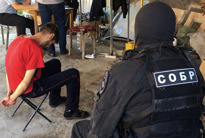 При силовой поддержке СОБРа Управления Росгвардии по Свердловской области пресечена деятельность организованной преступной группы