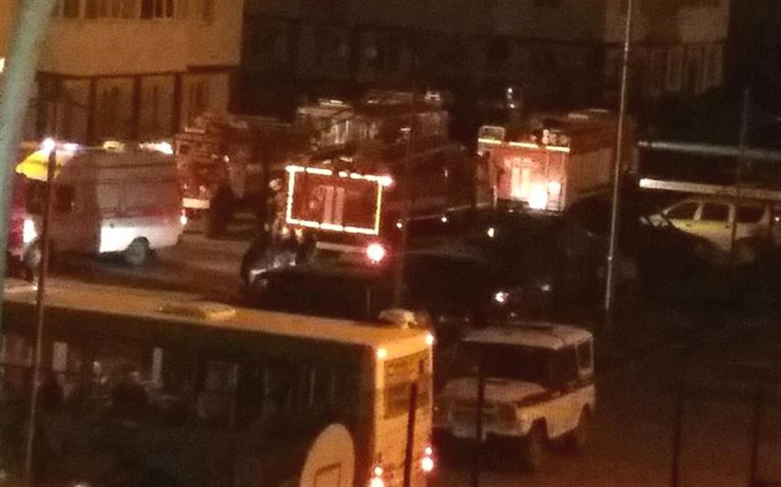 В Тобольске сотрудники Росгвардии совместно с полицейскими и пожарными эвакуировали жителей горящего дома, а затем задержали подозреваемого в его поджоге