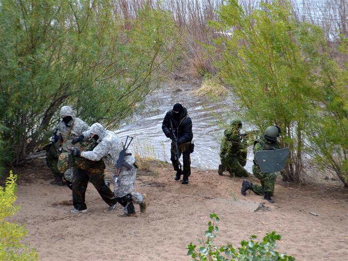 Сотрудники бурятского СОБРа и ОМОНа Росгвардии приняли участие в антитеррористическом учении